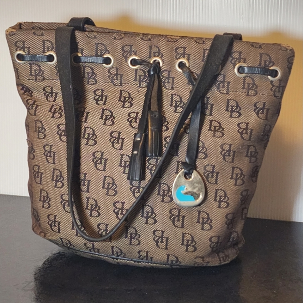 Vintage Dooney & Bourke handbag